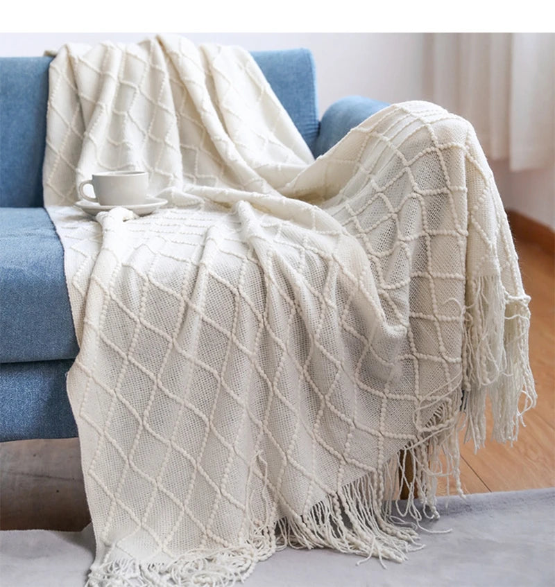 Chunky Knitted Tassel Blanket