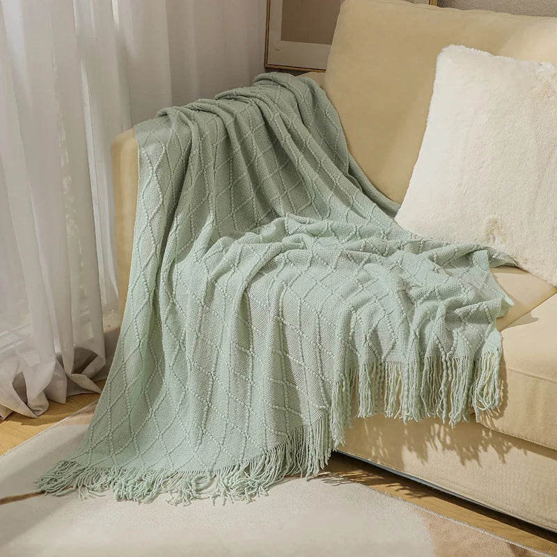 Chunky Knitted Tassel Blanket