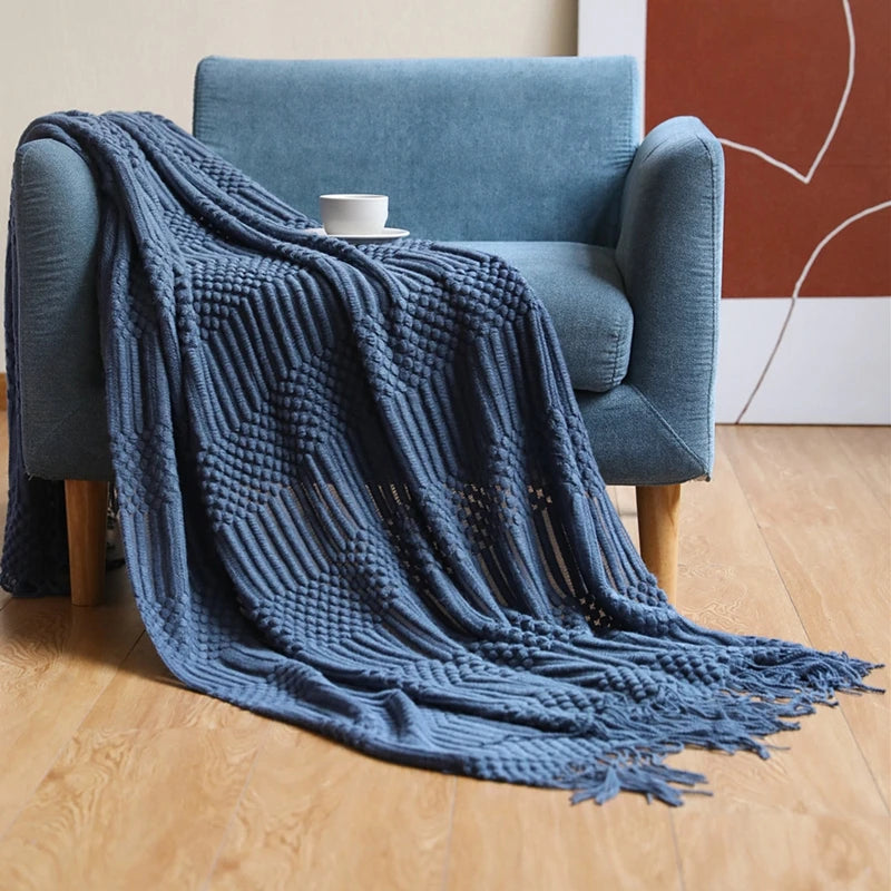 Chunky Knitted Tassel Blanket