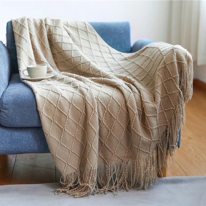 Chunky Knitted Tassel Blanket