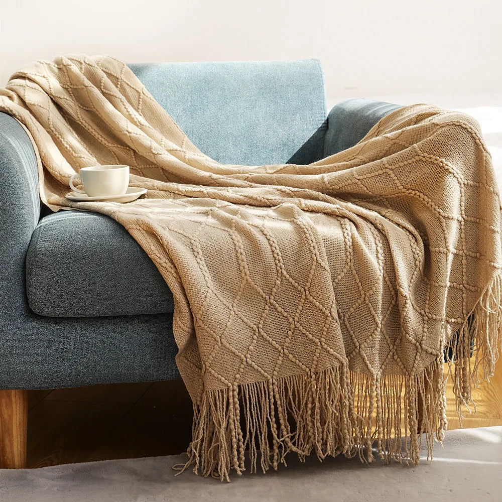 Chunky Knitted Tassel Blanket